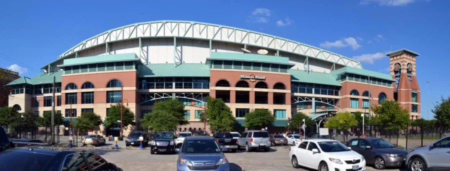 Minute-maid-park-outside-pano